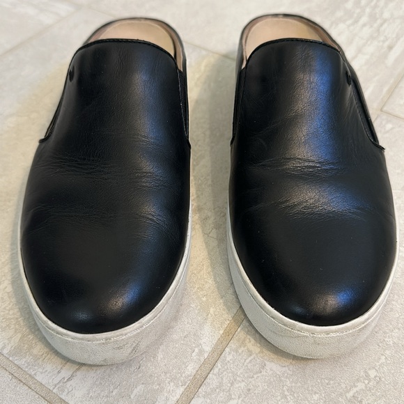 Vionic Dakota Black leather Slip On Mule Sneaker - Picture 5 of 7